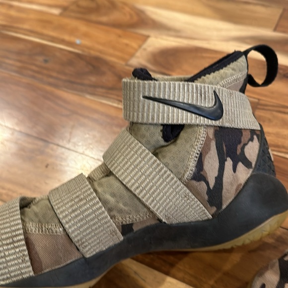 Nike Zoom LeBron Soldier 11 'Camo' 897644-200 - Picture 15 of 16